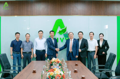 Viện sĩ Nguyễn Văn Đệ – Nhà kiến tạo hệ sinh thái y tế tư nhân Việt Nam thăm và làm việc tại nhà máy Anvy